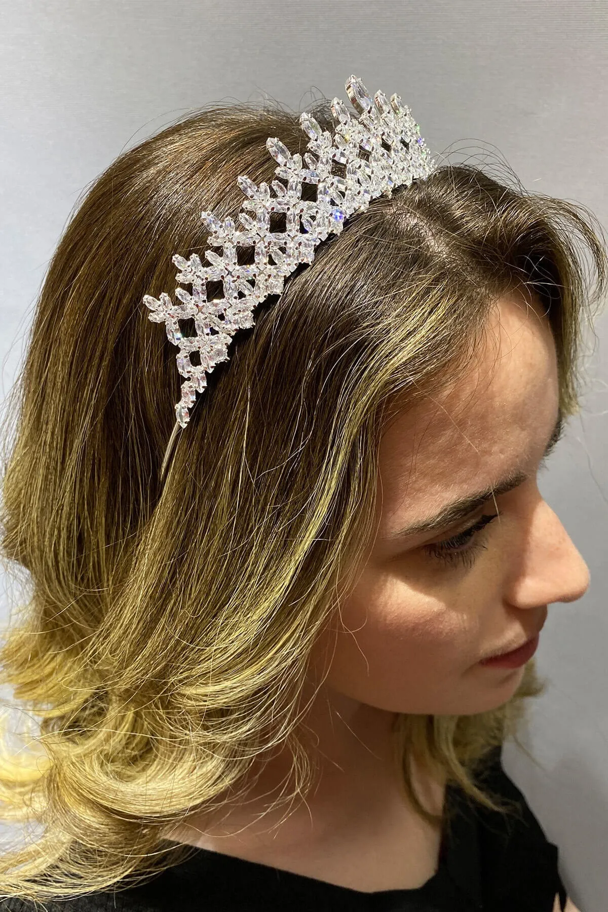 

Faylinn Bridal Crown and Earrings with Zircon Stone