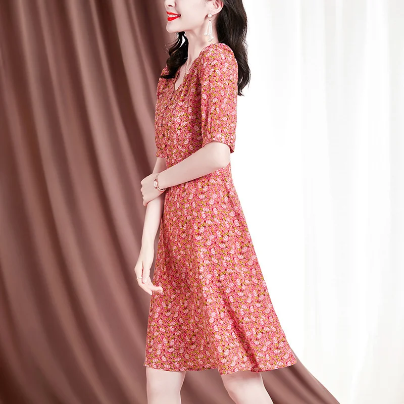 

Selling silk dress,2023 spring and autumn new dress,temperament and elegance silk skirt,short-sleeved mulberry silk skirt