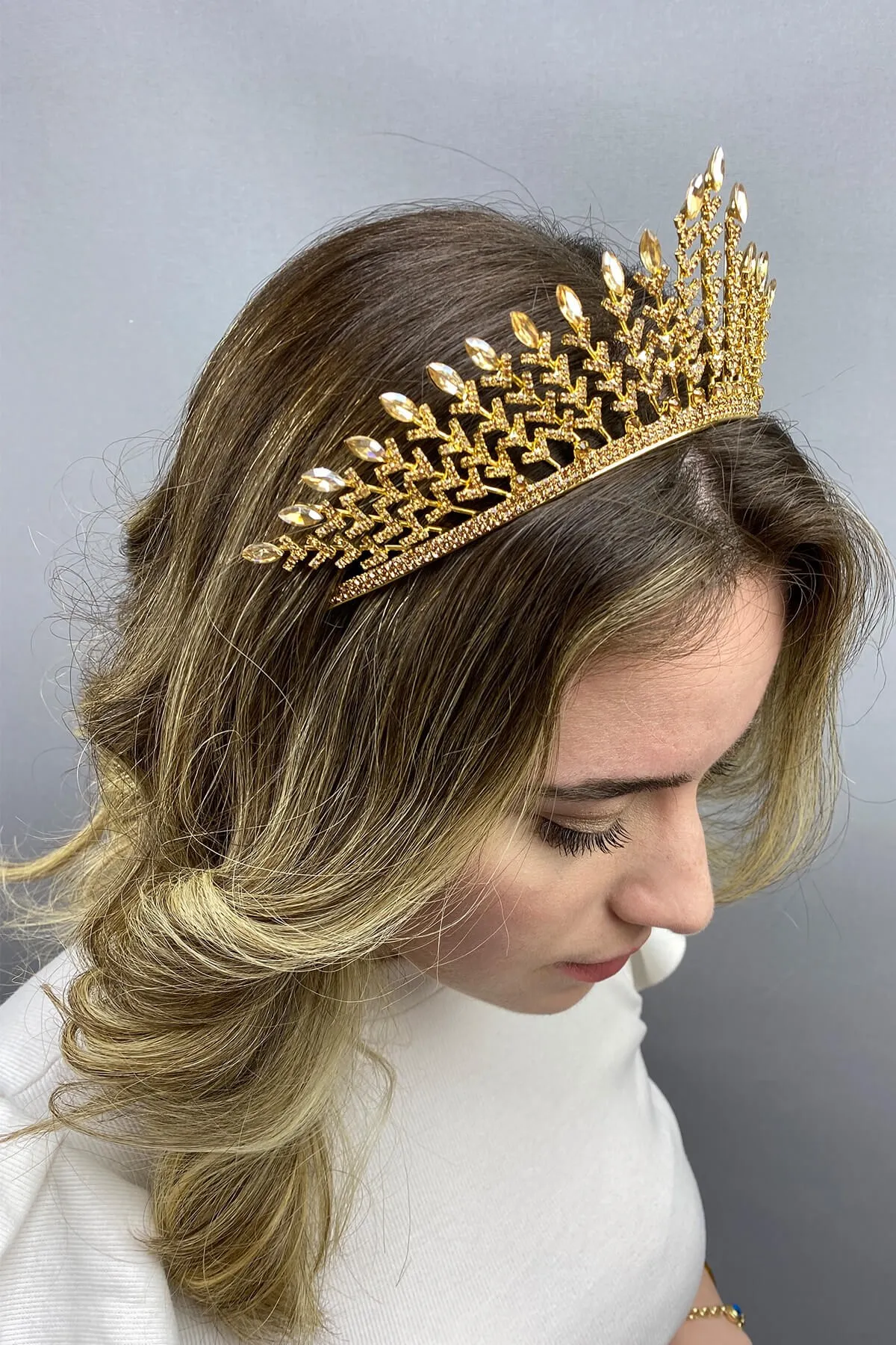 

Honey Color Albasi Model Bridal Henna Crown