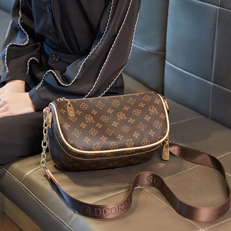 

Luxury Designer Fashion Handbags For Women PVC Soft Leather Shoulder Bag Party Ladies Versatile Crossbody Bags Tassel Tote Sac