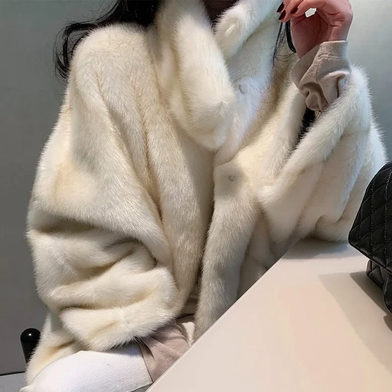 Autumn and Winter Fashion Jacket Women's 2022 Korea Temperament Elegant Lapel Slotted Loose Pockets Warm Mink Imitation Fur