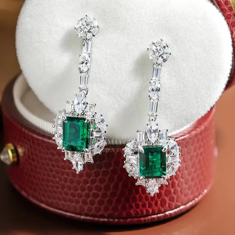 Женские серьги из серебра 925 пробы с изумрудом