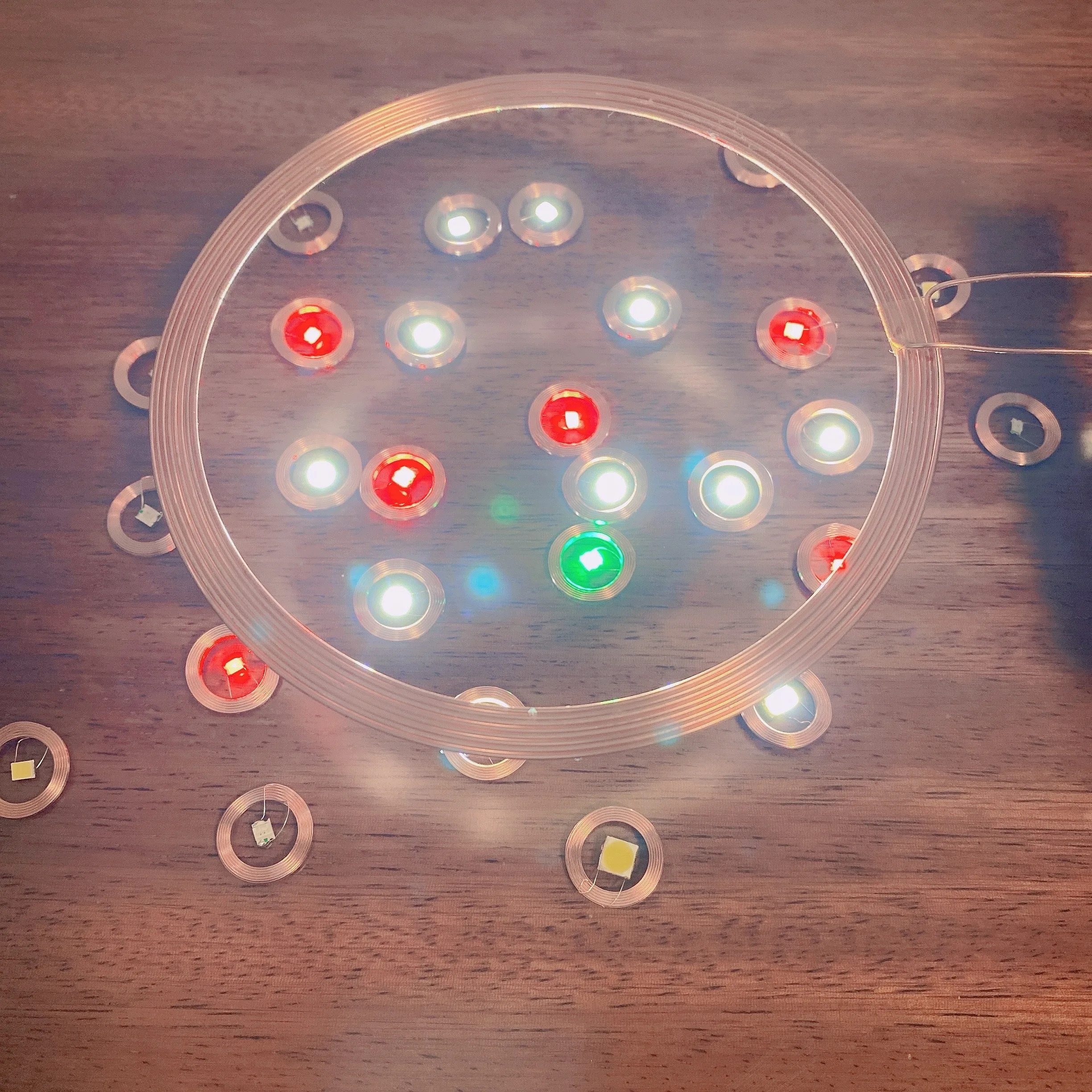 Taidacent 5 Pcs Induction Wireless LEDs and Coil High-Power Wireless Induction Lamp Bead Wiring-Free LED Lamp for Gundam Model