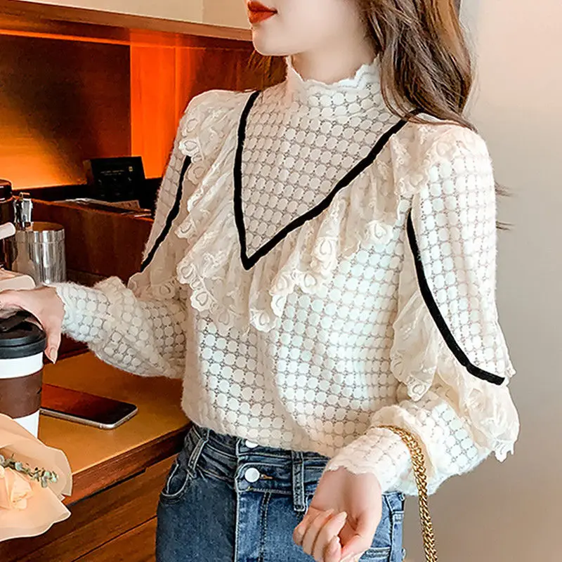 

Solid blouse female 2022 autumn new French retro style large V wooden ear splicing lace long sleeve turltneck blouse shirt