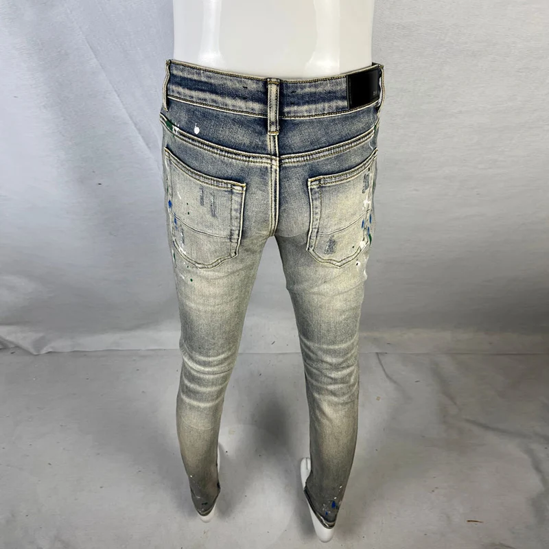 Рисунок 2 - Джинсы мужские в стиле ретро