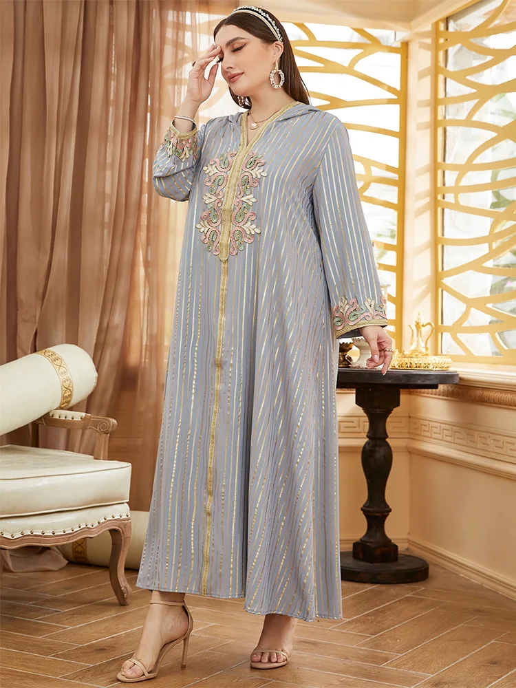 Рисунок 3 - Женское длинное платье с длинным рукавом