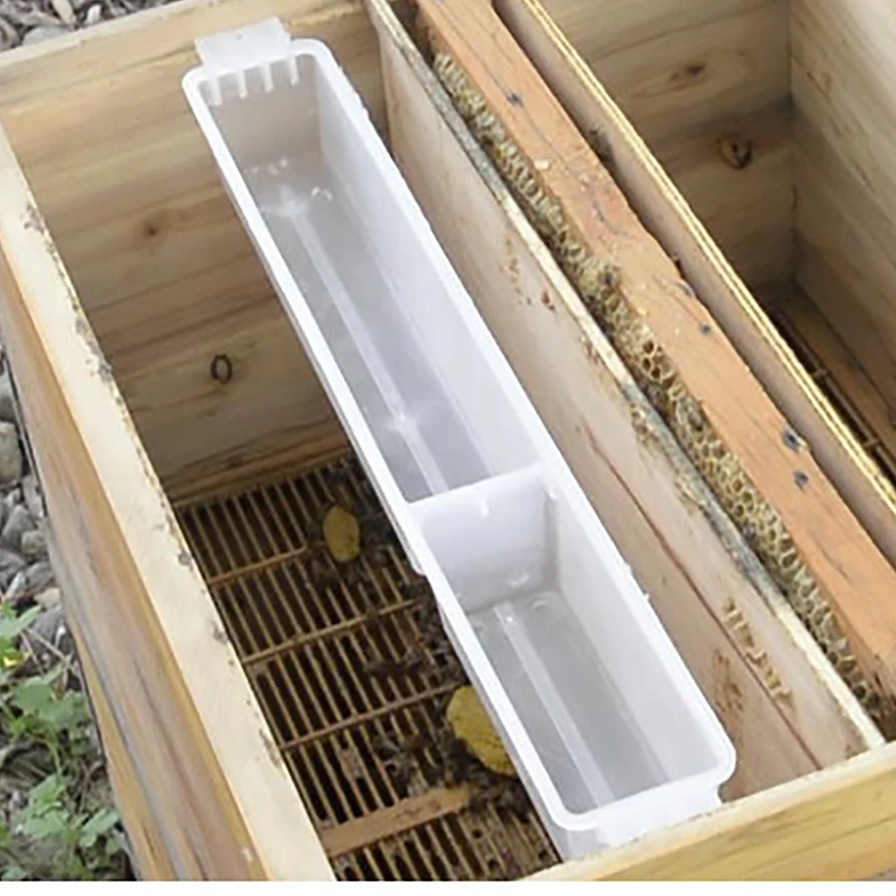 

5PCS 1.5KG Bee Feeder Drinker Bees Honey Feeding Tools Plastic Feeder for Beekeeper Equipment System Beekeeping Tools