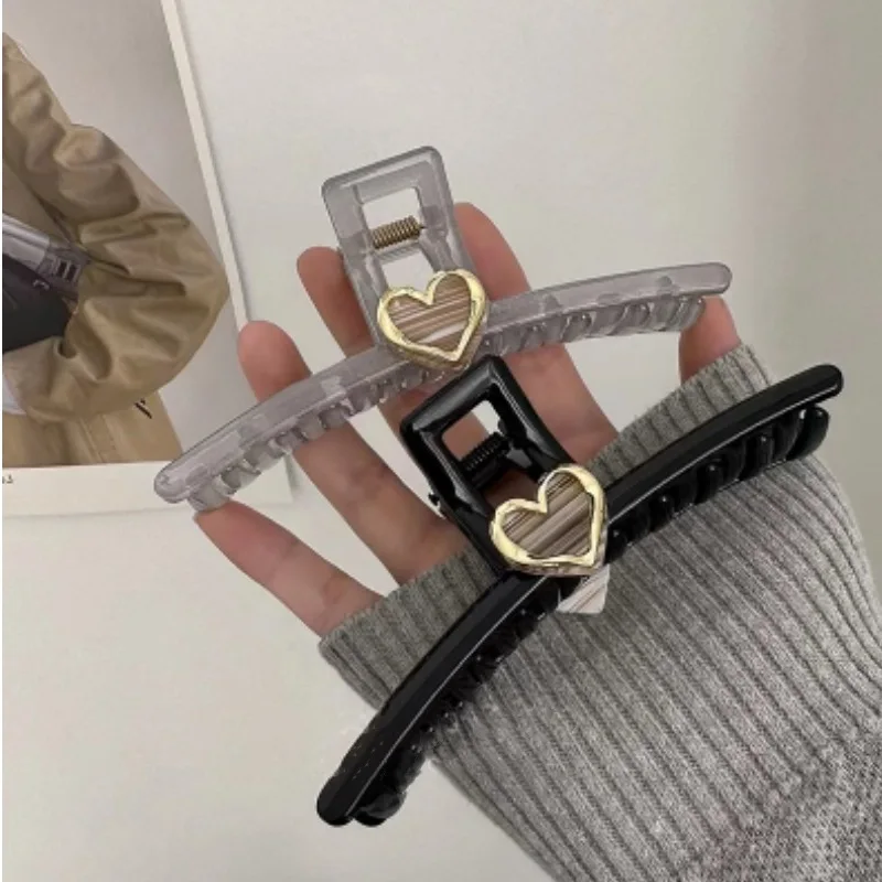 

New Temperament High-end Love Acrylic Hairpin Simple and Versatile Shark Clip French Fashion Grab Clip Disc Hair Ornament