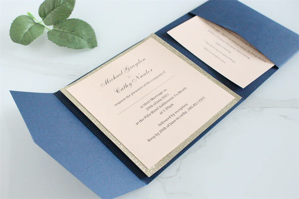 Темно-зеленые и розовые подробные карманные складные приглашения на свадьбу