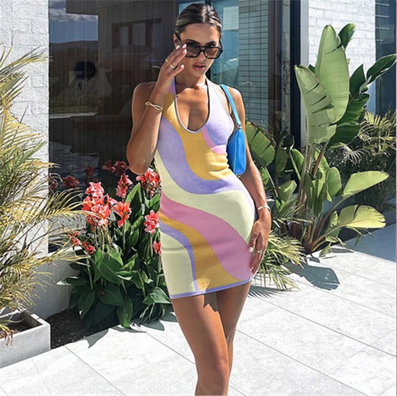 

2022 Summer New Contrast Color Jacquard Sexy Backless Slim Fit Mini Halter Knitted Dress Women