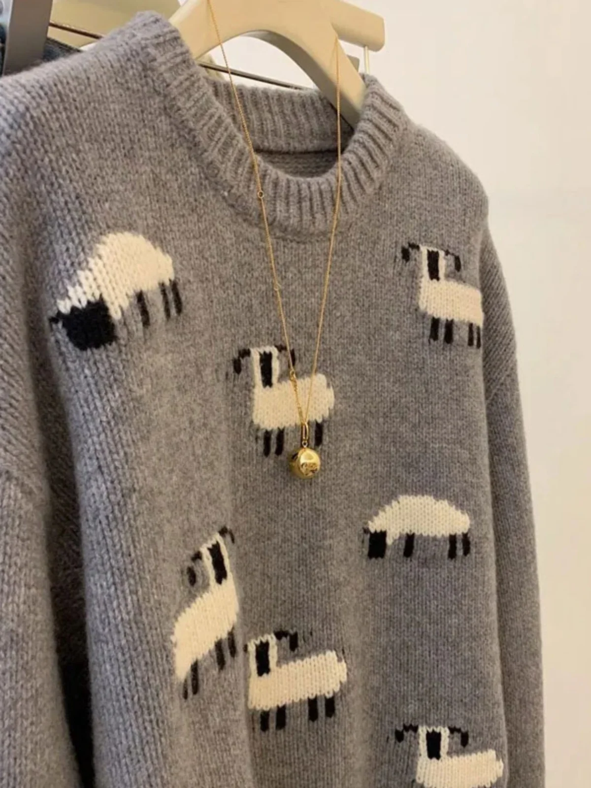 Жаккардовый свитер Western Sle Age-Reducing Little Sheep High Sense Super Nice Idle Серый вязаный топ на осень