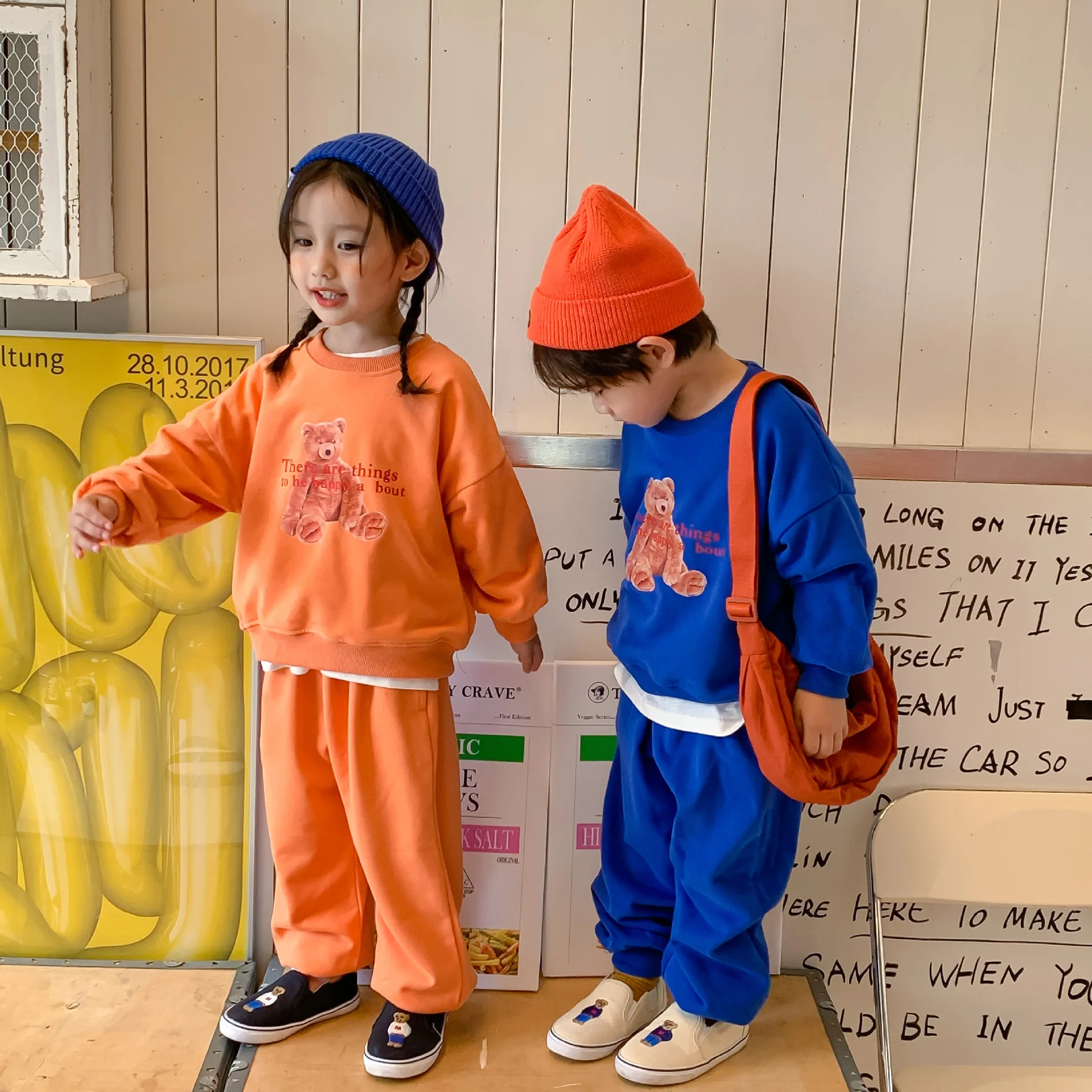 

Комплект детской одежды 2795C, костюм с мультяшным медведем, Новинка осени 2022, одежда для мальчиков из двух предметов, свитер + брюки, повседневный костюм для девочек