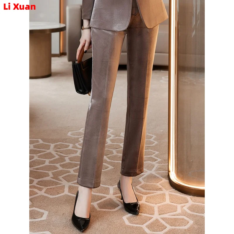 Золотые бархатные брюки