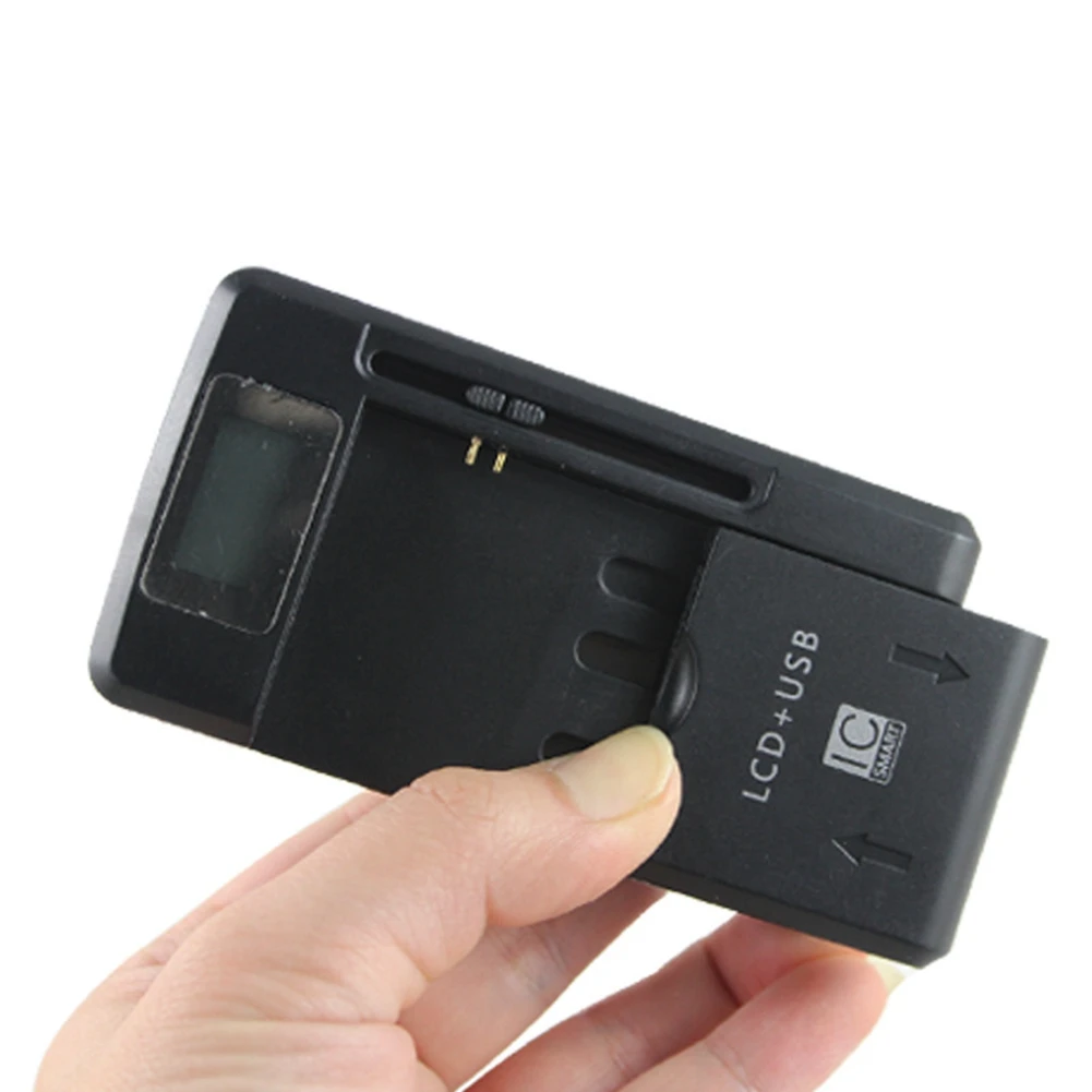 Универсальное зарядное устройство для мобильных телефонов 4 2 в