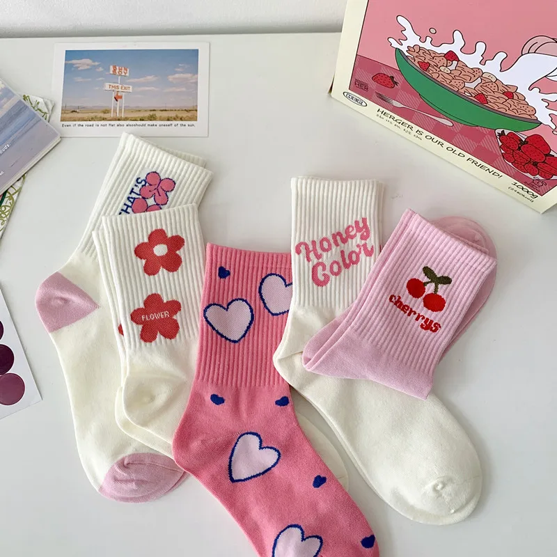 5 Pair Fashion Cute Pink White Heart Flower Sports Socks for Women New Colorful Graffiti Letter Solid Cotton Basketball Socks
