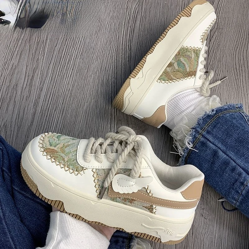 Womens Shoes Spring New All-match Retro Embroidery White Shoes Ins Tide Thick Bottom Casual Students