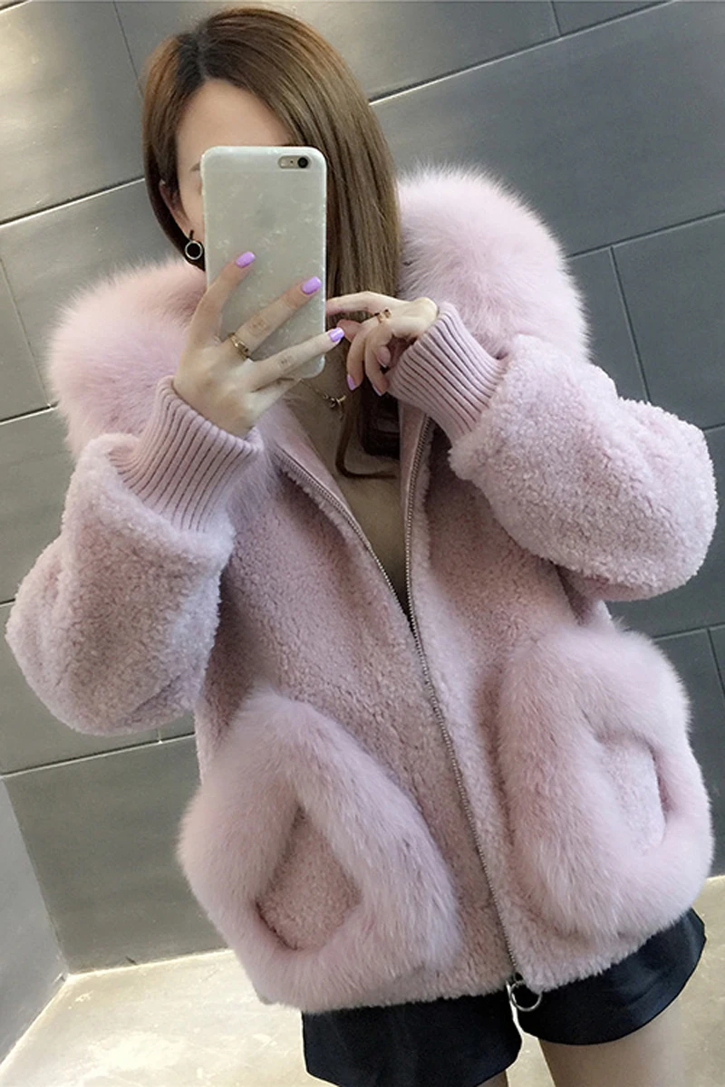 Oversized Women's Sheepskin Hooded Integrated Fur Coat Winter 2022 New Young Ladies Loose Warm Short Fox Fur Thickened Jackets