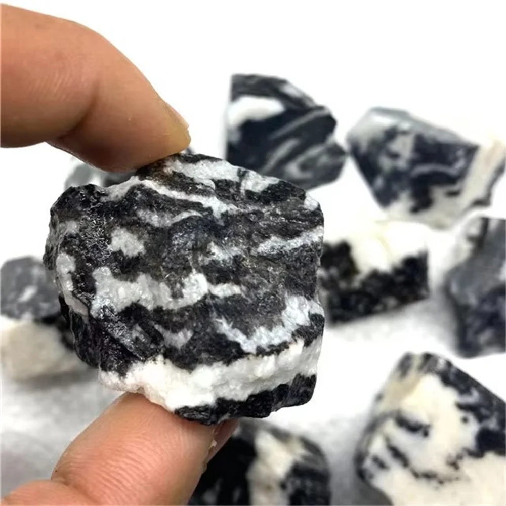 Необработанные кристаллы кварца зебра 2-5 см