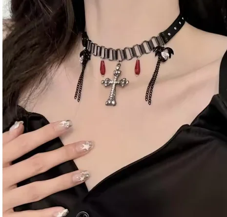 Черное многослойное ожерелье