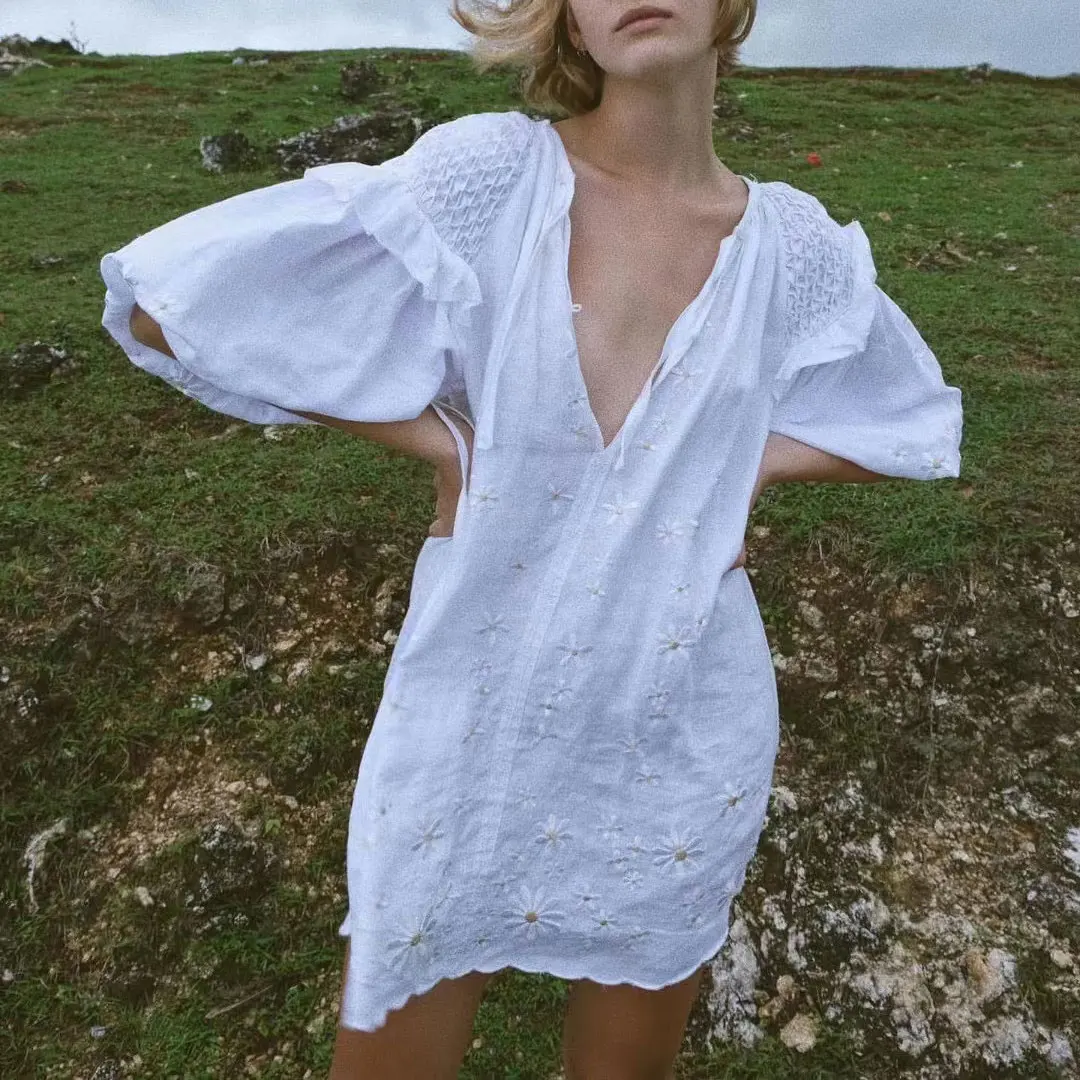 

Flower embroidery women mini dress deep v-neck puff sleeve loose lady short robe