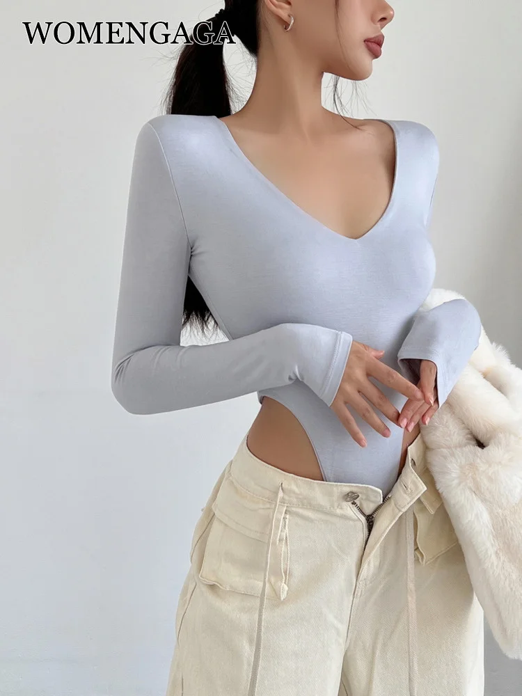 

Женская тонкая футболка с V-образным вырезом и длинным рукавом