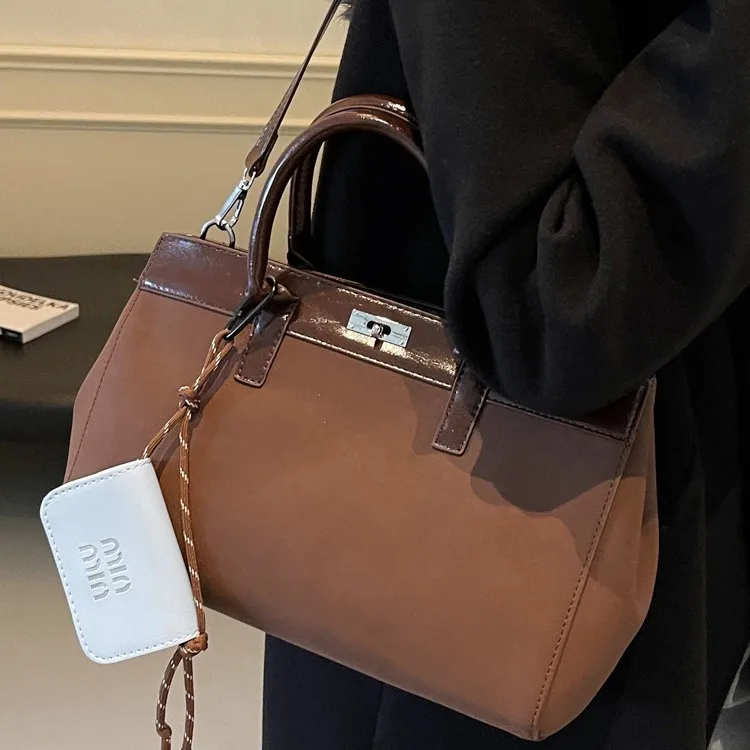 Портативная женская сумка Kelly осень и зима 2024 новая модная в стиле ретро через