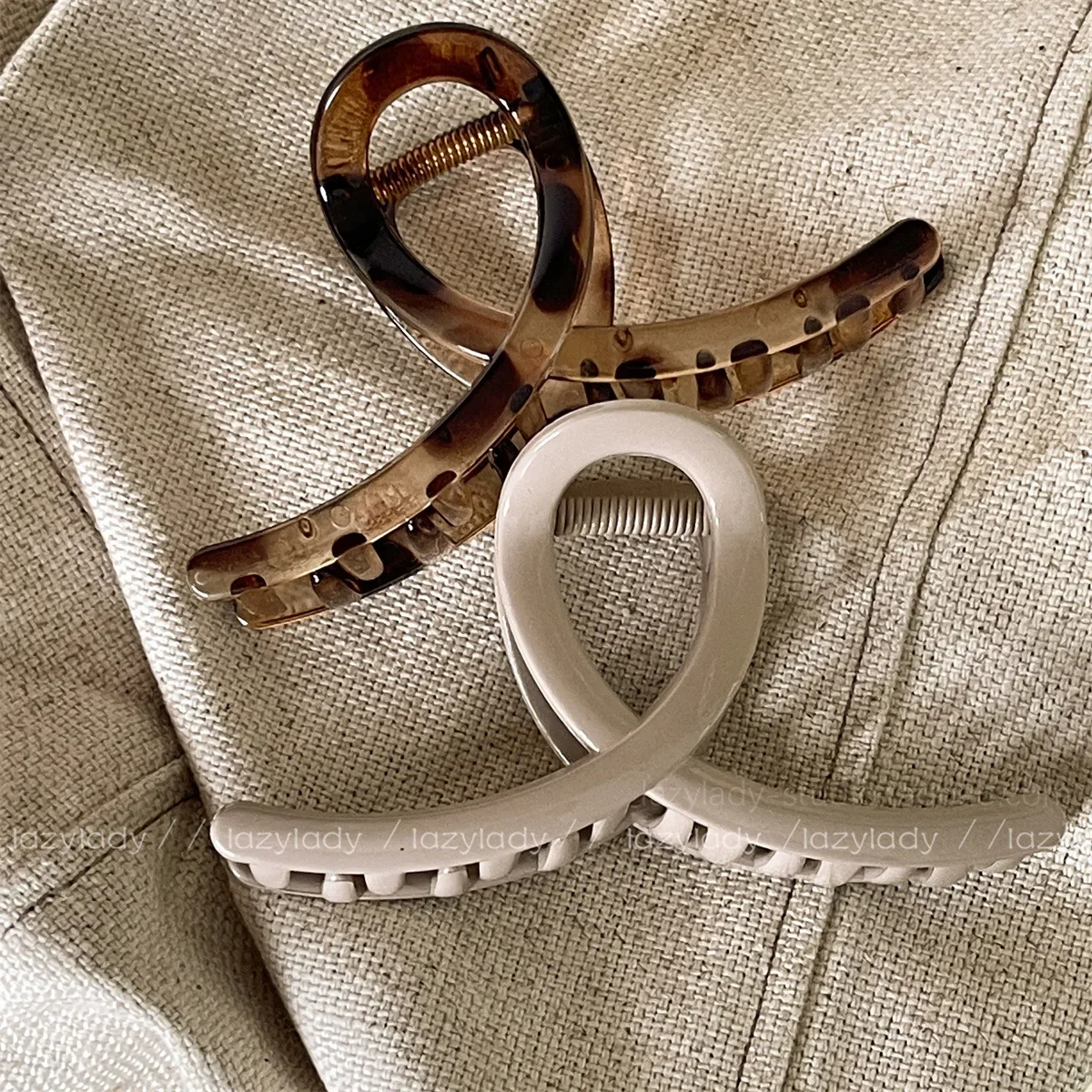 

New Stylish Hair Clip Small Simple and Textured High Ponytail Clip Hair Clips for Women Hair Clip Hair Accessories Hair Claw