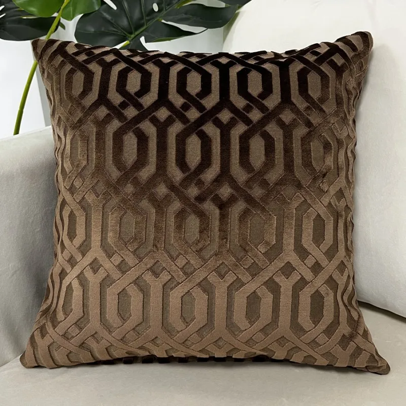 Бархатная геометрическая наволочка  для дивана 43x43 см