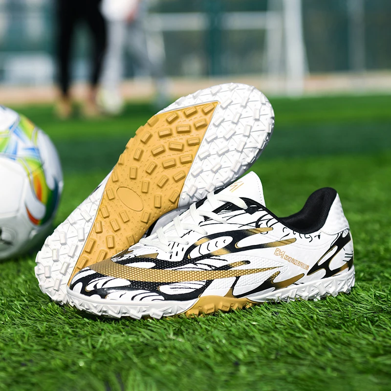 

DR.EAGLE Cheap Soccer Shoes For Kids Adults Children Soccer Cleats Football Shoes Boys Long Spikes Sneakers Zapatos De Futbol