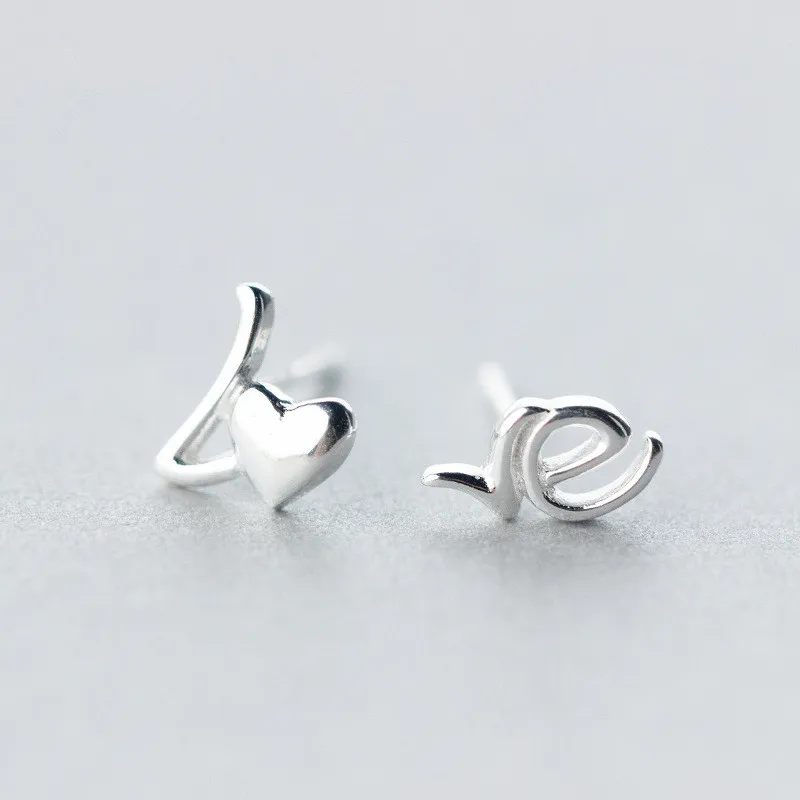 

Женские серьги-гвоздики из серебра 925 пробы, с надписью «Love»
