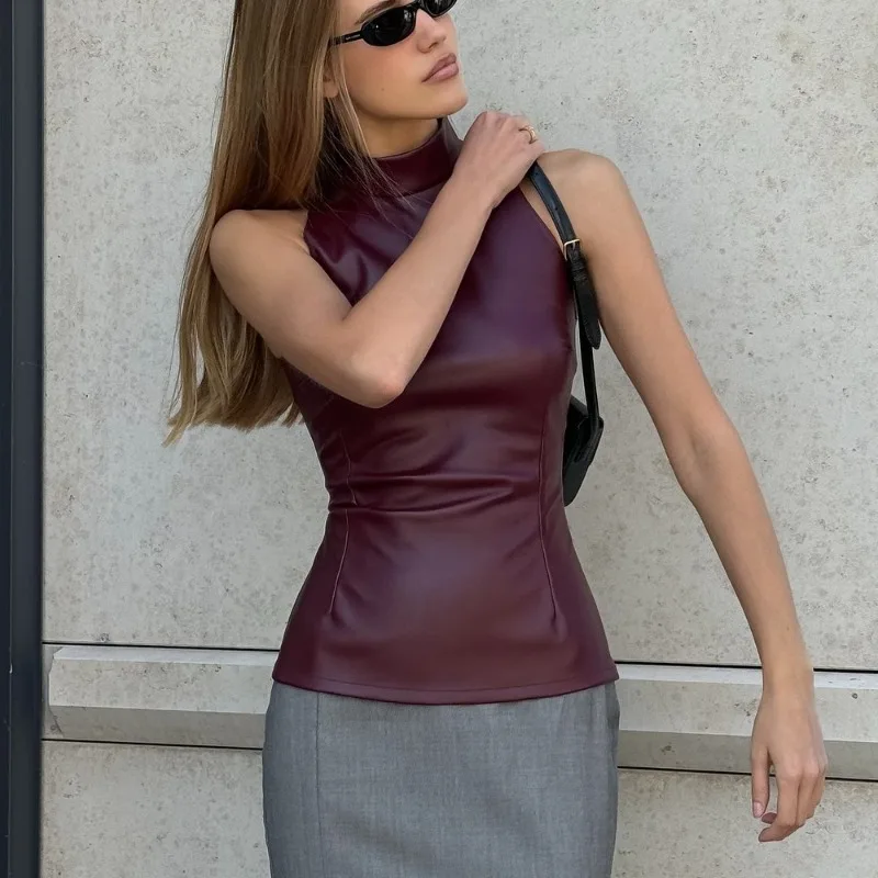 Женский жилет из искусственной кожи