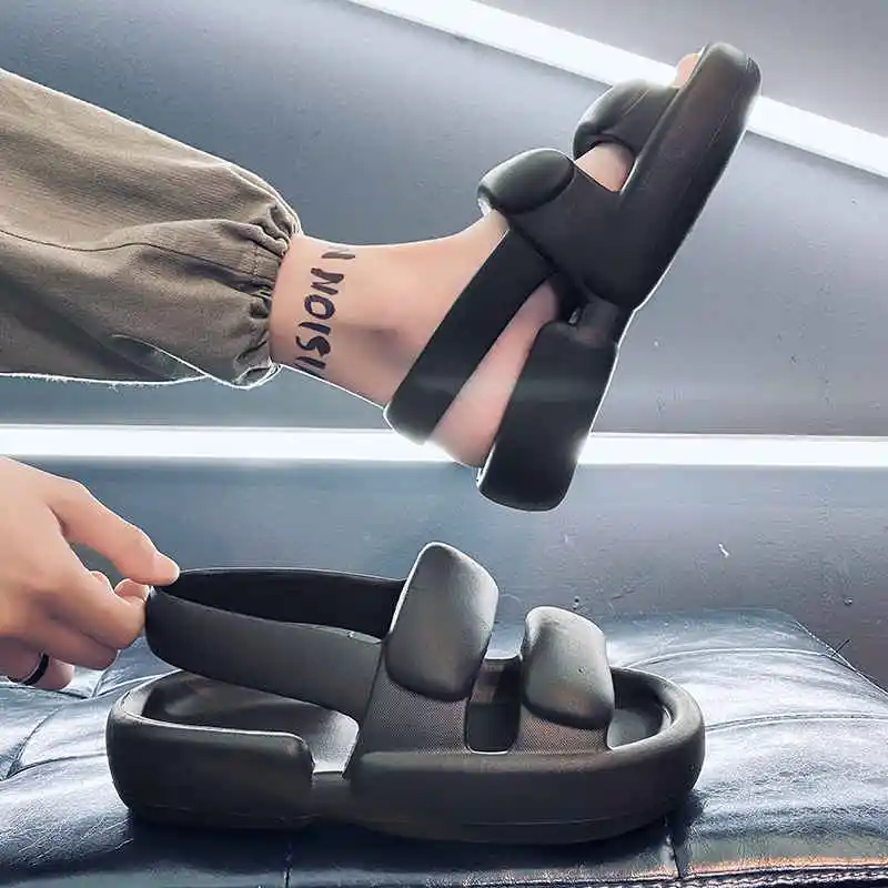 

Cheapest Summer Slippers Designer Luxury 2023 Men's Low Shoes Luxury Brand High Quality Clogs Man Chessure Flat Sandals Tennis