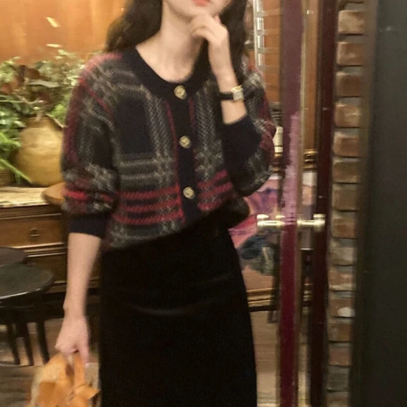 Осень-зима 2023 новый кардиган в клетку женский свитер куртка