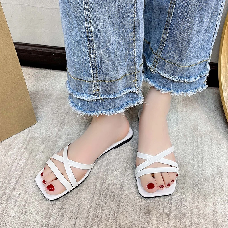 

Women's Shoes 2023 Fashion Square Toe Narrow Band Women Slippers Summer Outdoor Walking Sandals Solid Flat Ladies Slipper