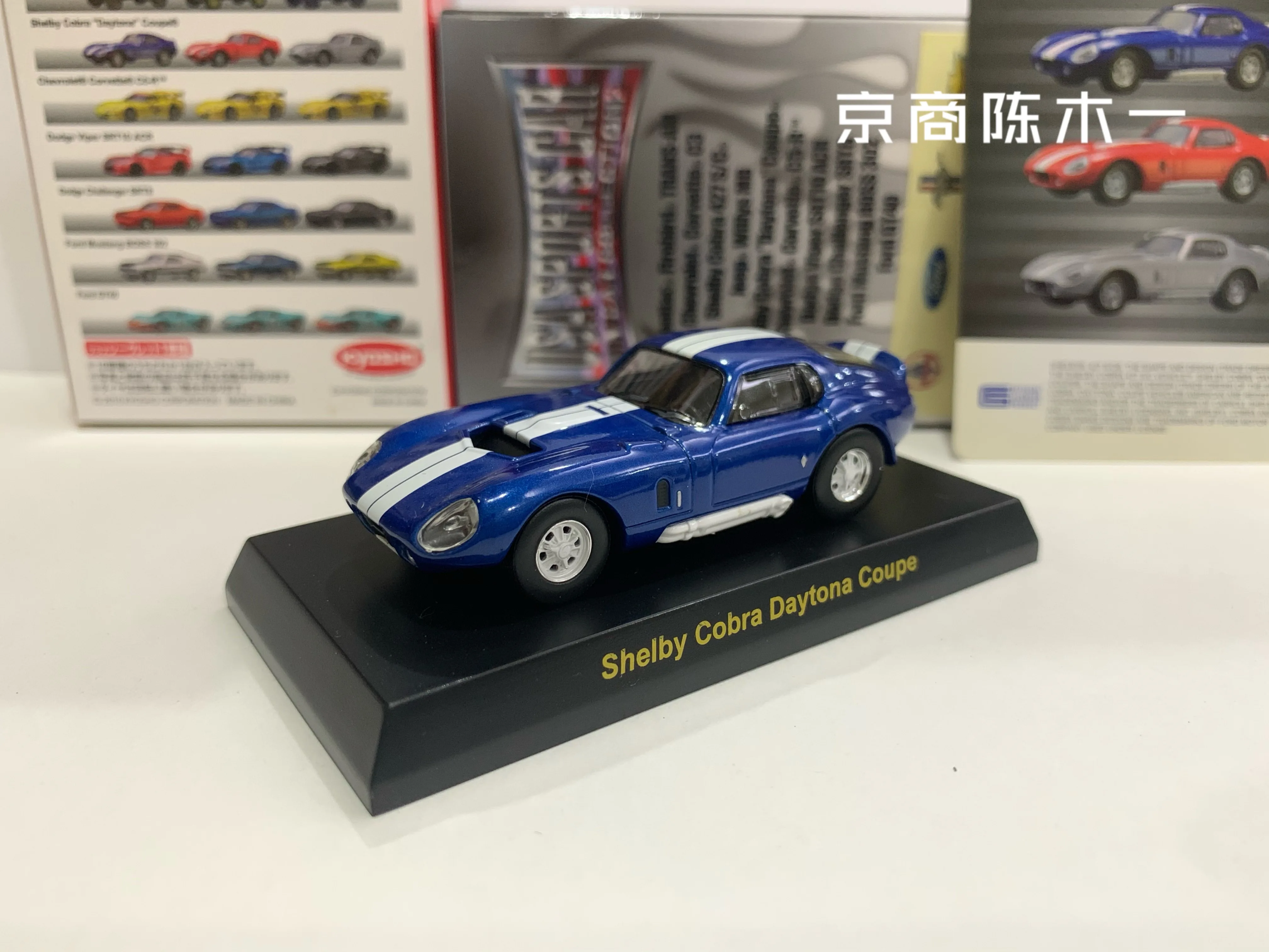 

Модель тележки из литого сплава 1:64 KYOSHO Shelby Cobra Daytona coupe