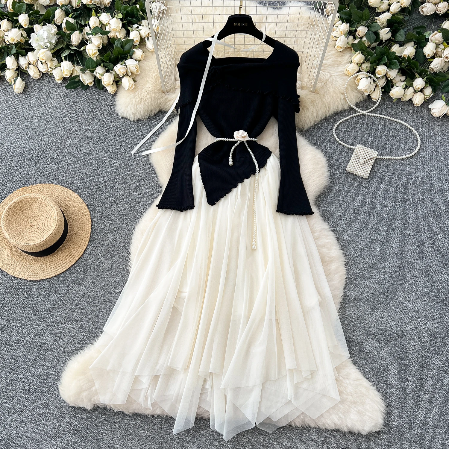 Женское трикотажное платье с цветочным принтом