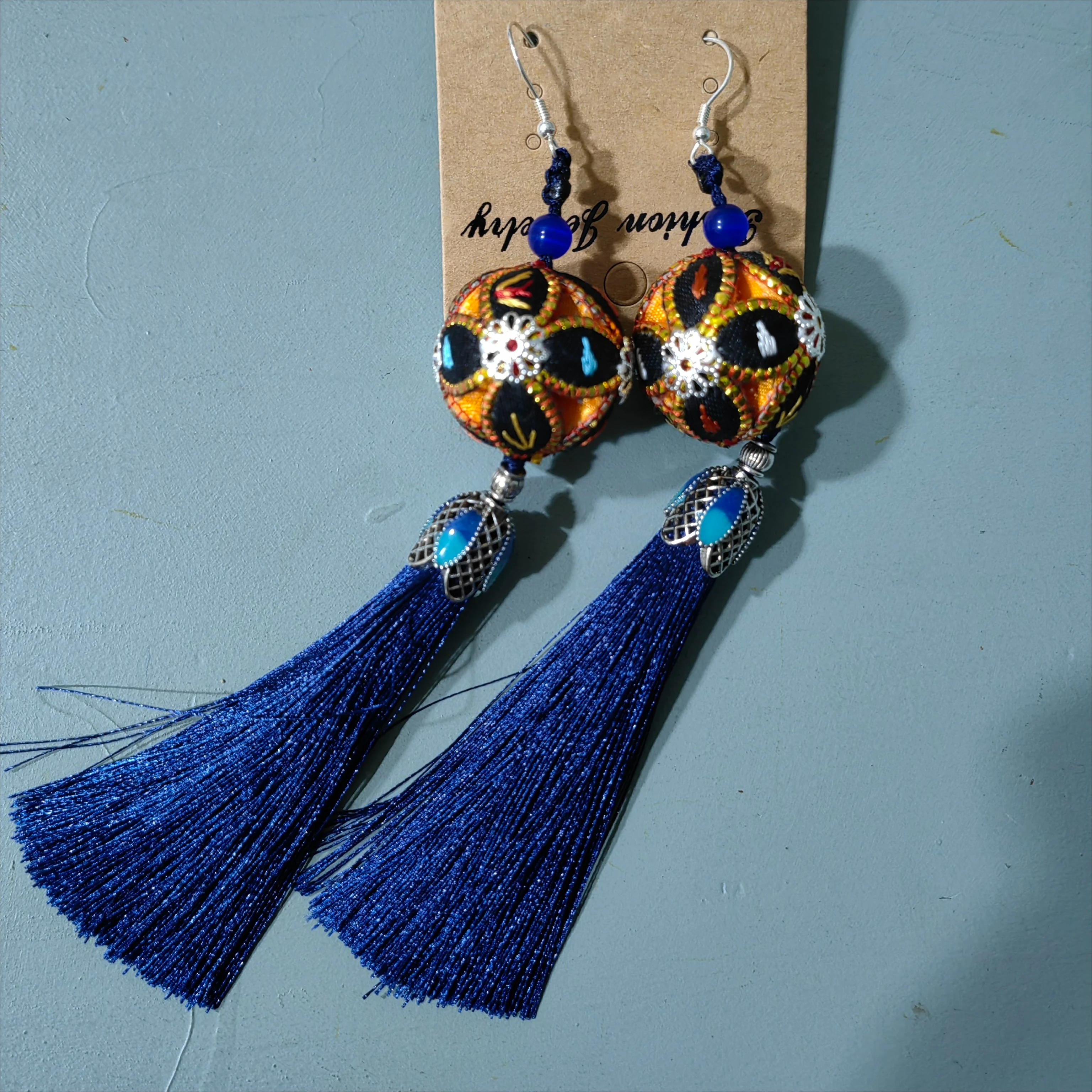 Аниме Love and Deepspace Zayne Xavier Rafayel Sylus Косплей Ручная работа Вышитые серьги-шарики