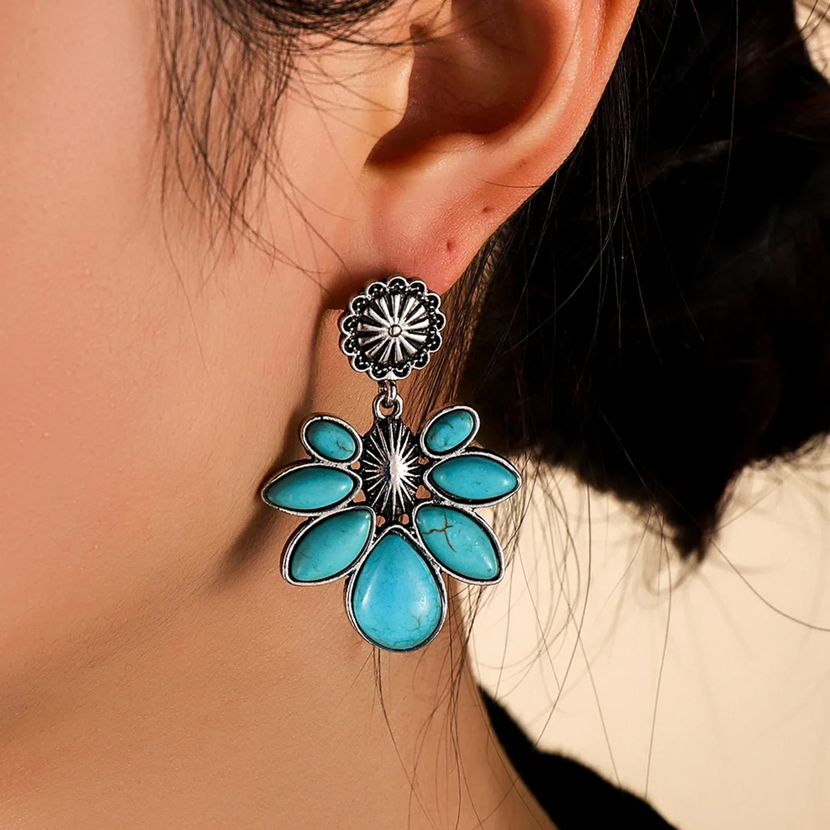 

Raylene Europe and The United States Retro Bohemian Style Flowers Droplets Turquoise Earrings Personalised Jewelry