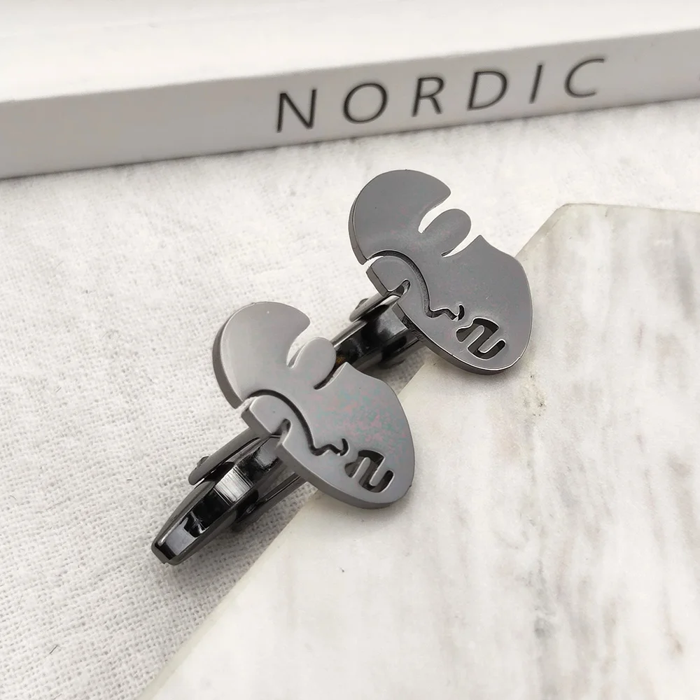 Creative Carved Face Cufflinks Men's Clothing Accessories Shirt Stainless Steel Cufflinks Classic French Accessories Wholesale