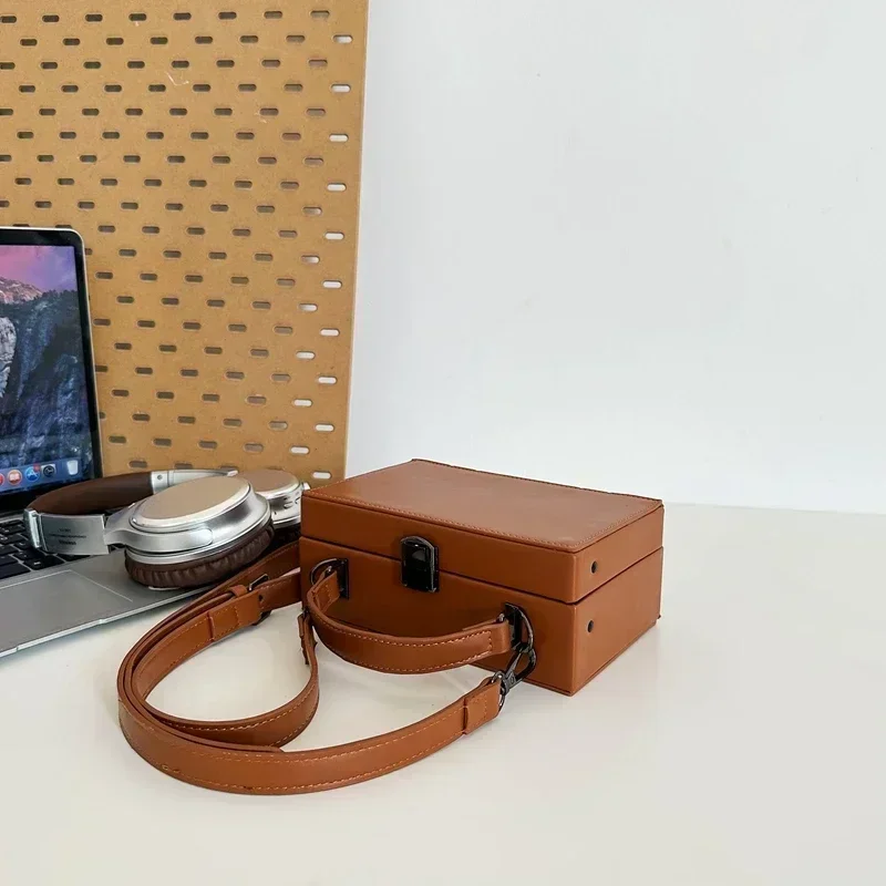 Однотонная сумка через плечо из искусственной кожи в западном стиле 2024