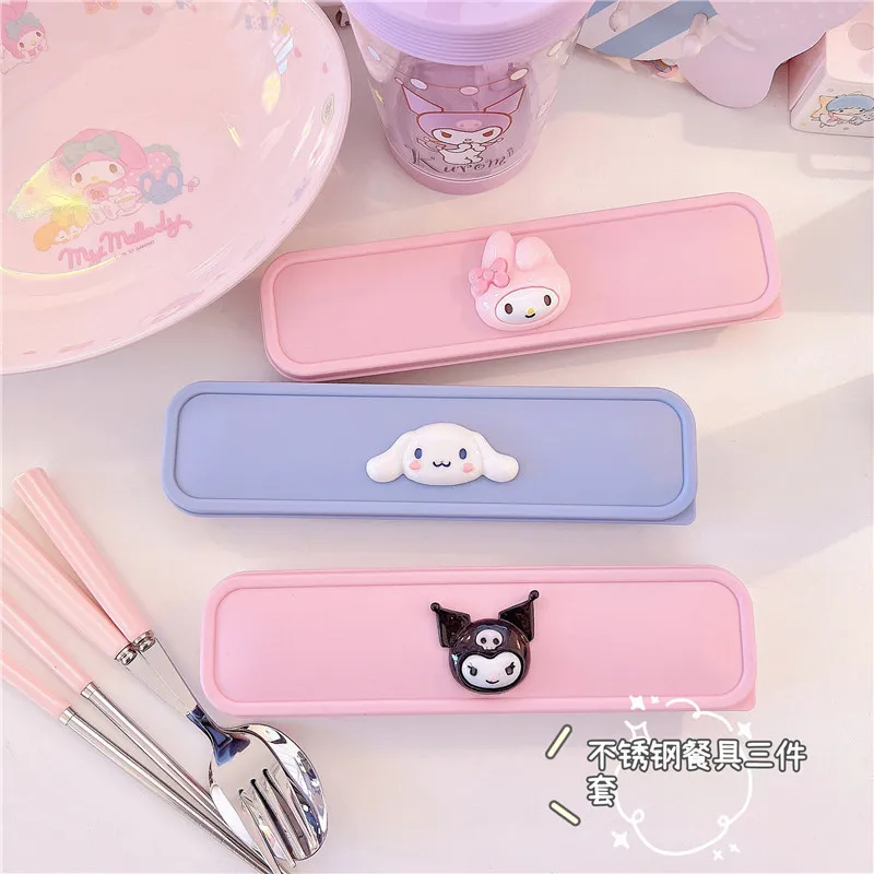 

Sanrio Kuromi Tableware Mymelody Cinnamoroll Kawaii Ceramic Stainless Steel Portable Chopsticks Spoon and Fork Three-Piece Set