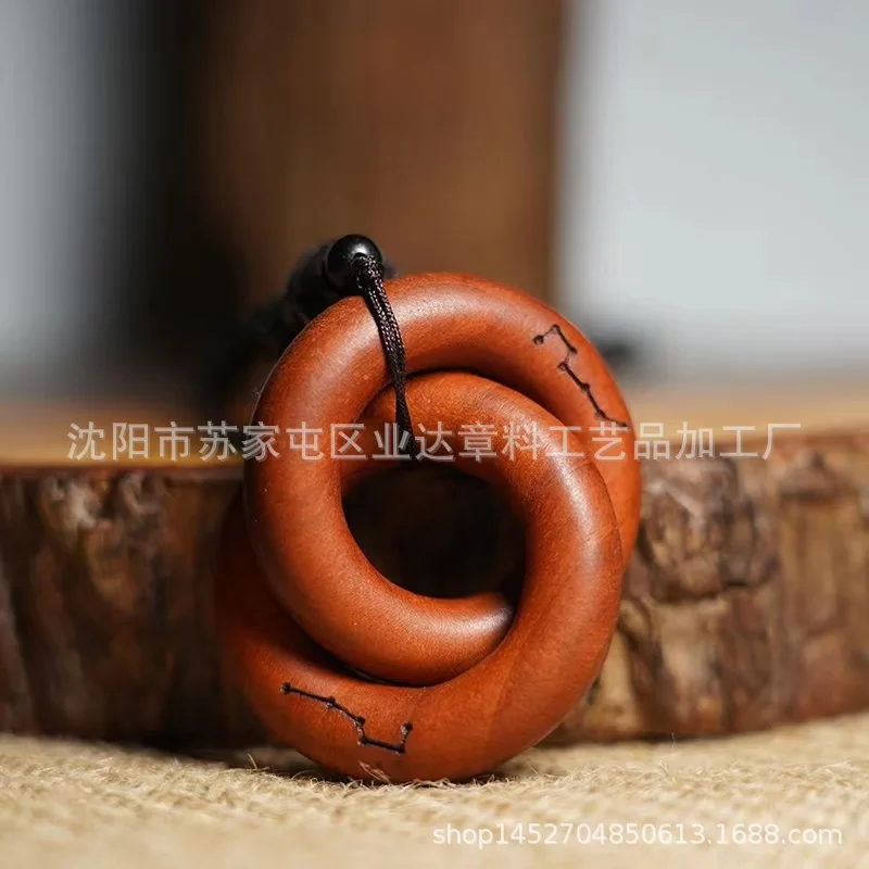 

Wooden Yin Yang Tai Chi Circle Necklace with Peach and Jujube Decoration Home