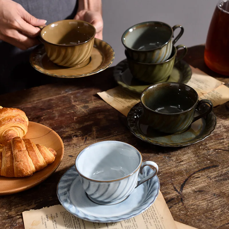 

Керамическая чашка в стиле ретро, кофейная чашка и блюдце с обжигом, креативная чашка для послеобеденного чая, простой европейский стиль
