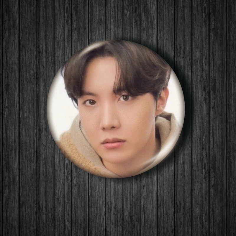 Kpop Bangtan Boys J-HOPE Металлические Значки Новый Дизайн Брошь Аксессуары Шляпа Одежда Рюкзак Украшение Коллекция Фанатов.