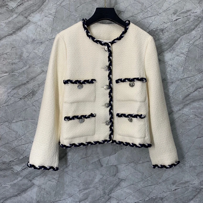 

2023 new women fashion high quality long sleeve crew neck twist drill edge stitching symmetrical pocket woolen top jacket 0827