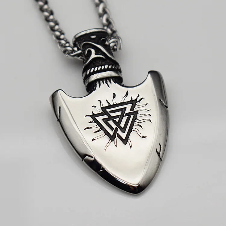 

Personality Viking Pirates Compass Symbol Amulet Necklace Vintage Odin Long Chain Necklace Hip Hop Jewelry for Men Women