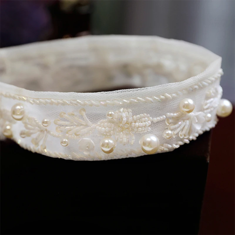 

Japanese and Korean pearl temperament hair band bride wedding beautiful dress can be paired with headwear, hair hoop, earring se