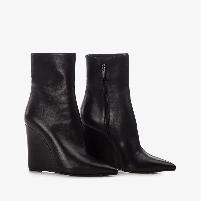 Женские полусапожки на каблуке брендовые с острым носком высоком большие