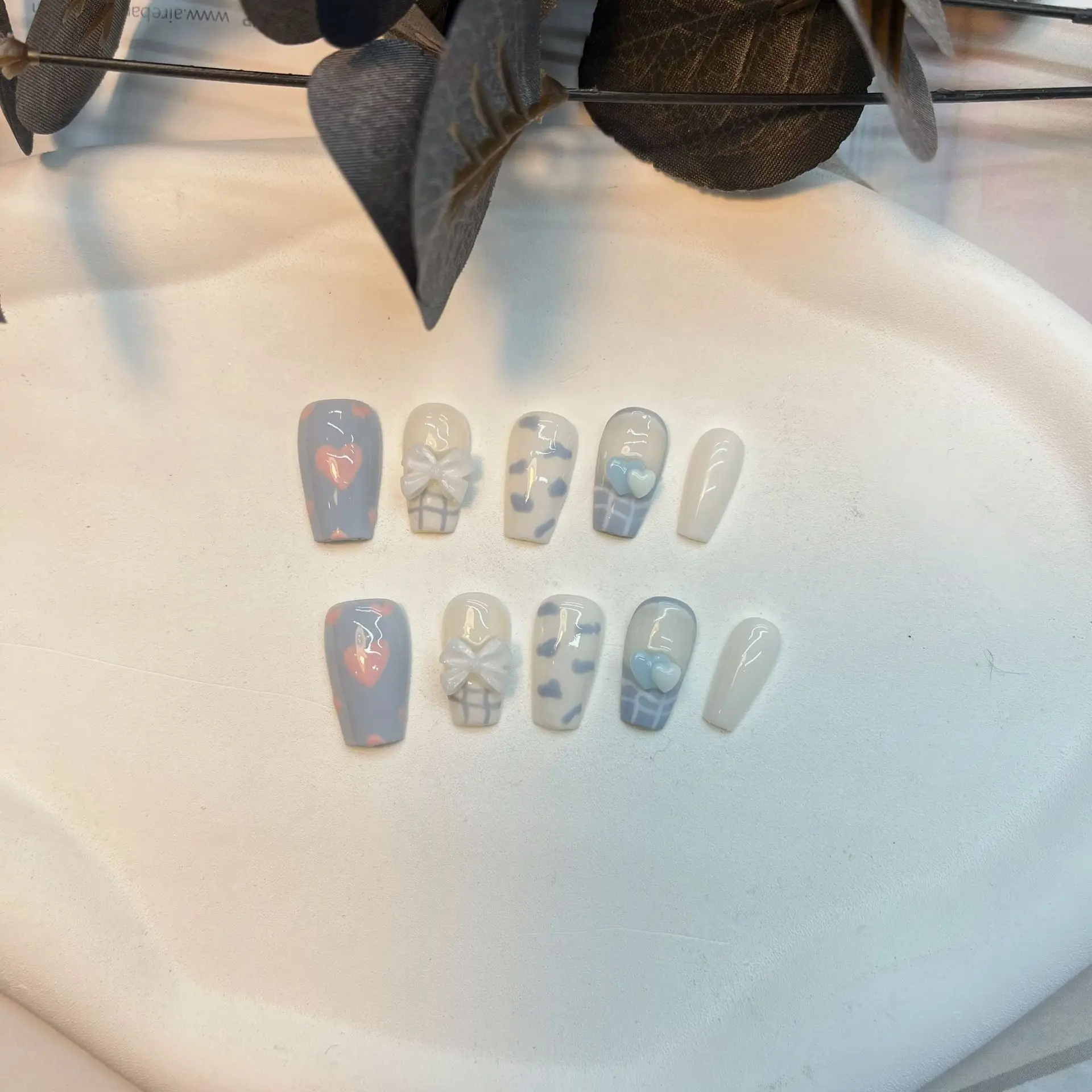 

Pure handmade wearing armor, super white and sweet, hand-painted finished handmade nail pieces