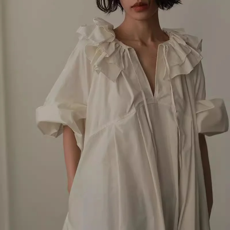 Женское летнее платье с рукавами-фонариками и воротником-рюшами